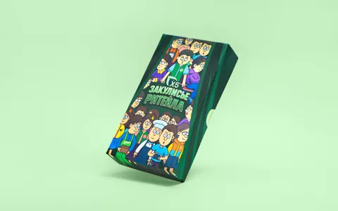 Коробка игры «Закулисье ритейла» крупным планом